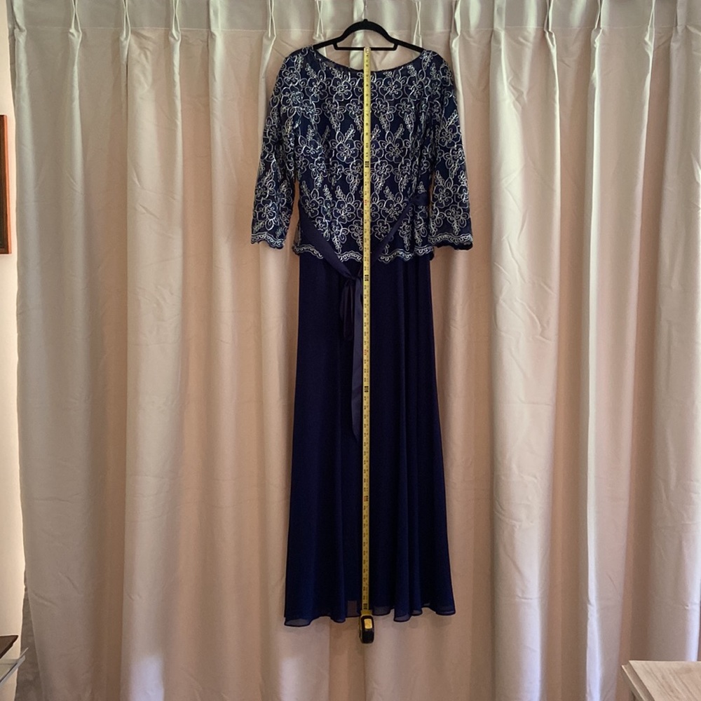 NWOT Emma Street  Mother of bride / groom gown. - Picture 7 of 10